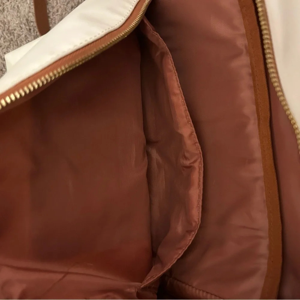 White and brown backpack - Picture 3 of 4